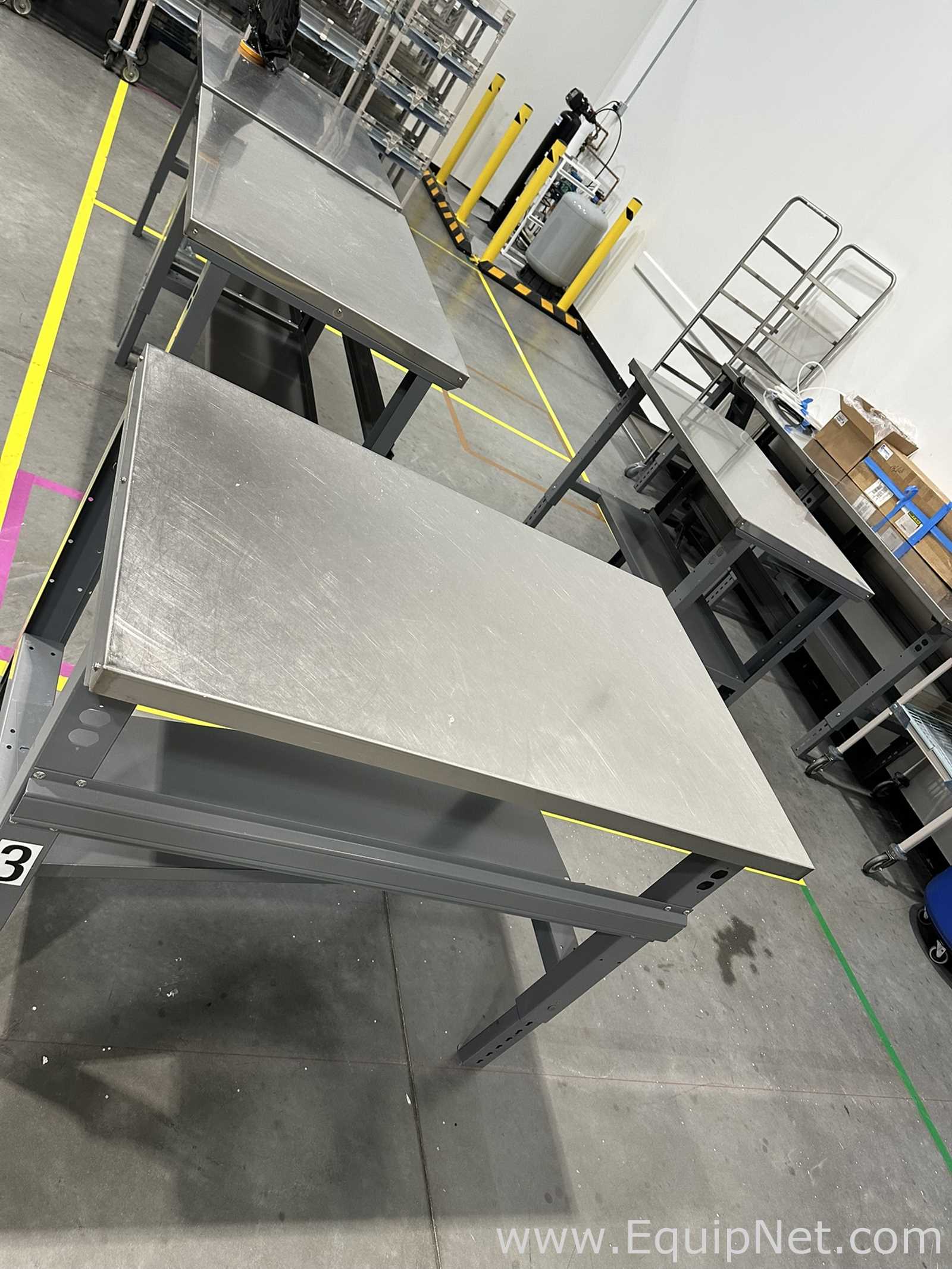Stainless Steel Top Adjustable Height Industrial Workbench with Lower Shelf