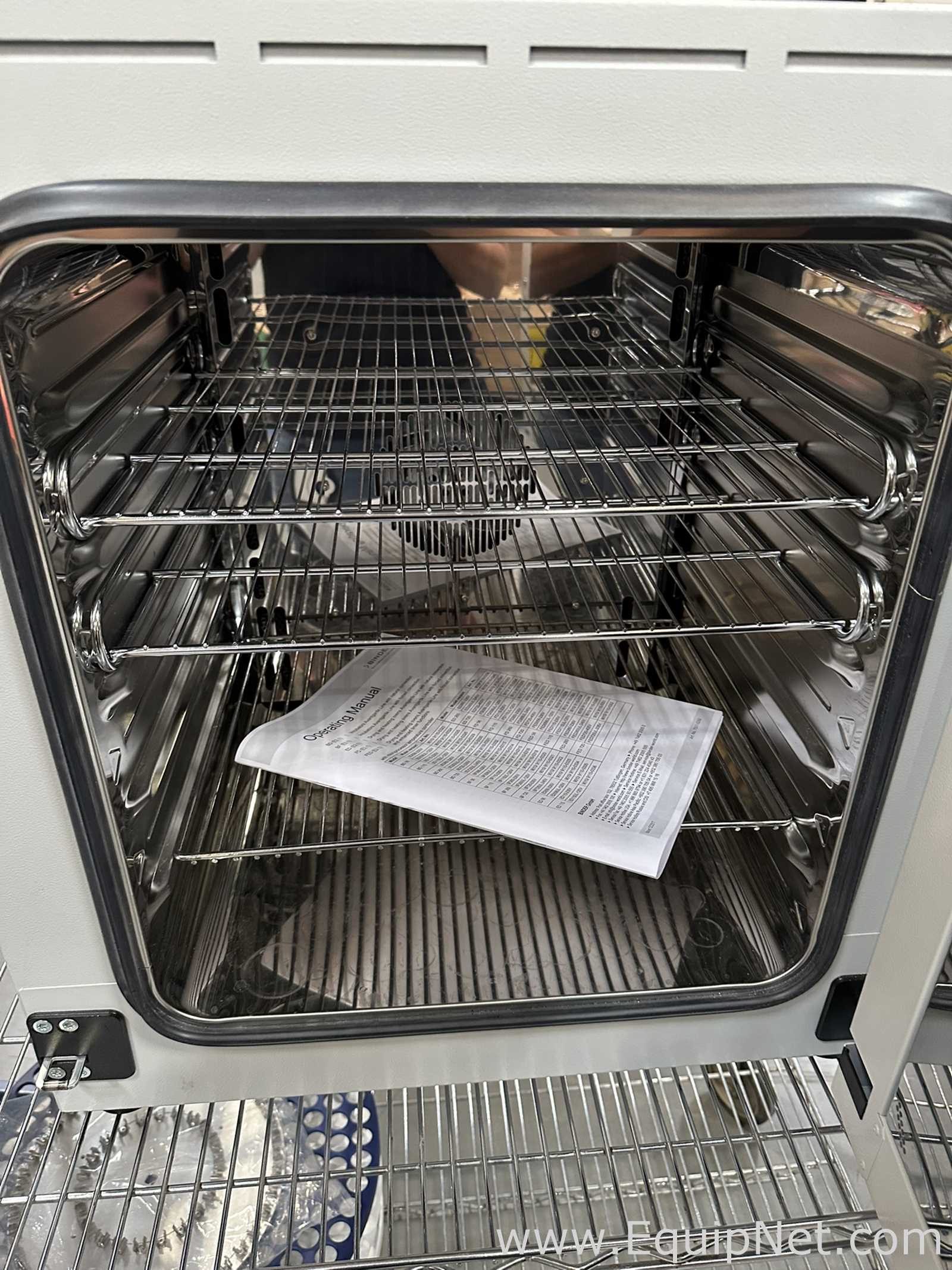Binder FD 56 Drying and Heating Oven