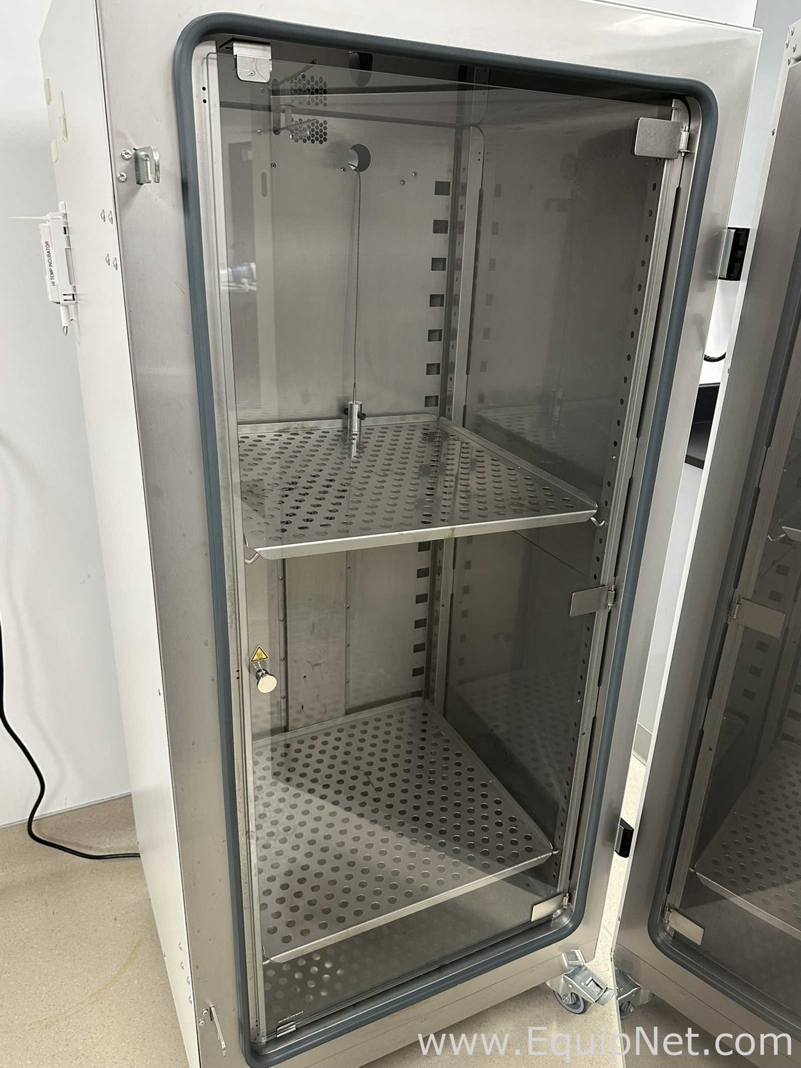 Incubadora VWR Scientific 89511-430 Incubator F Air 13.4CF