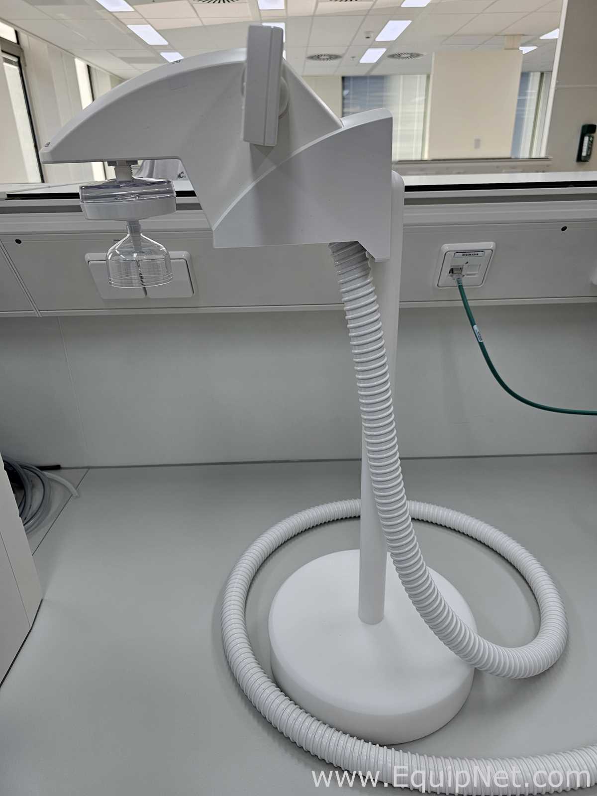 Millipore Direct-Q 3 UV-R Laboratory Purified Water Generation and Dispensing System