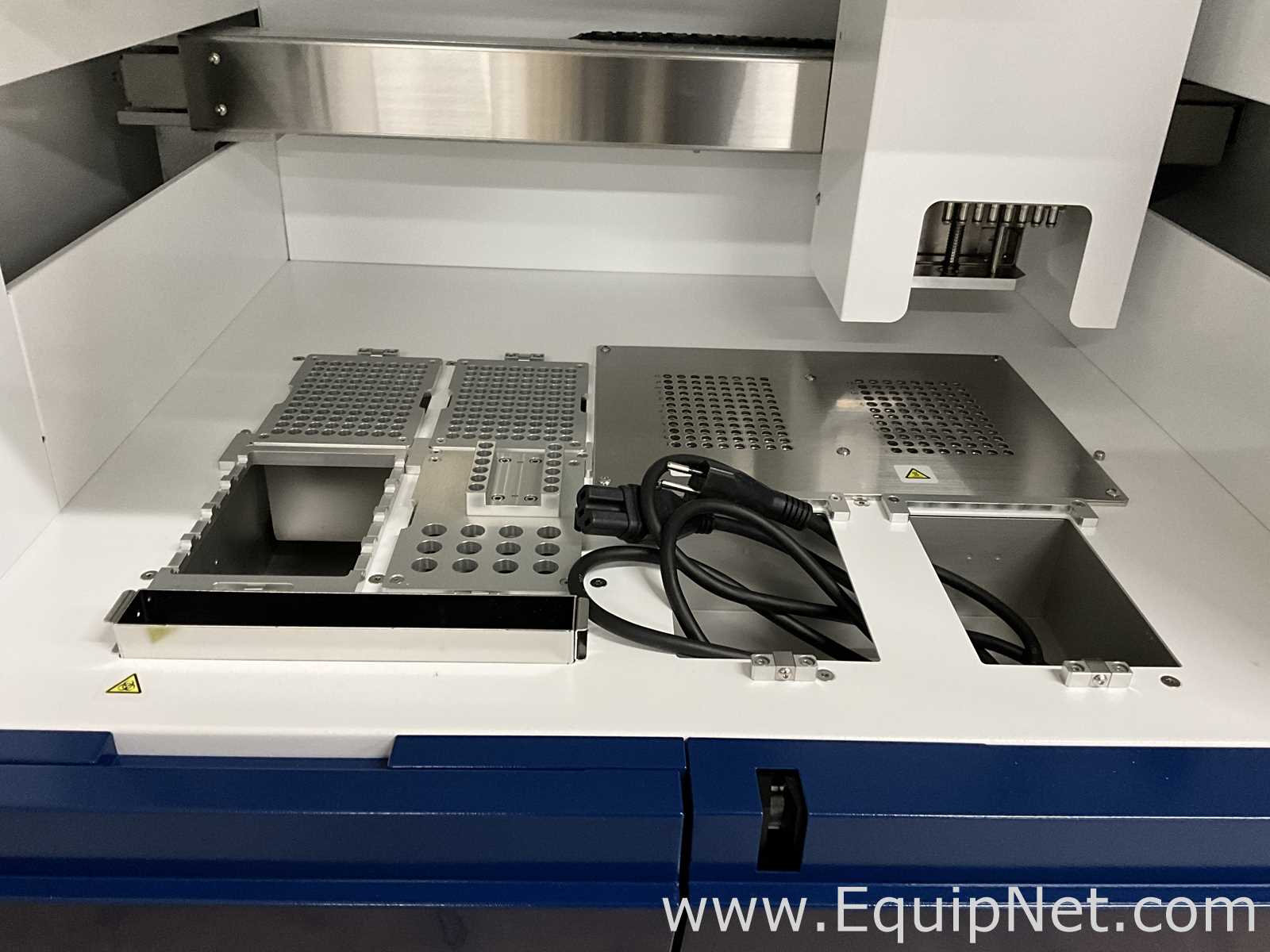 Manejadora de Líquidos Precision System Science Co., Ltd. SX-8G Compact