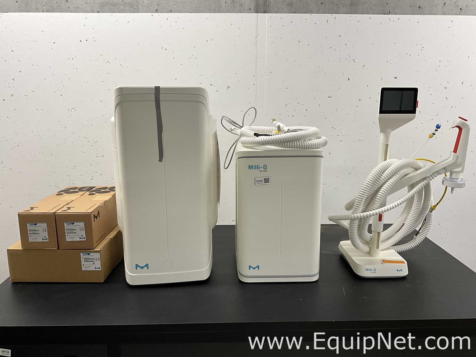 Sistema de Purificação e Destilação de Água Millipore Milli-Q IQ 7005