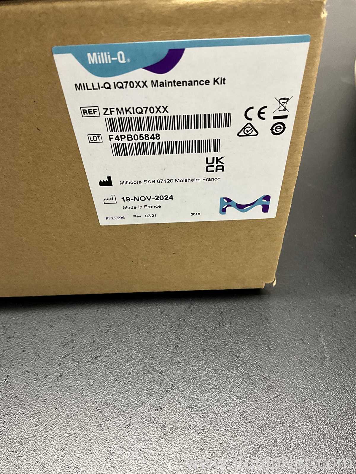 Sistema de Purificação e Destilação de Água Millipore Milli-Q IQ 7005