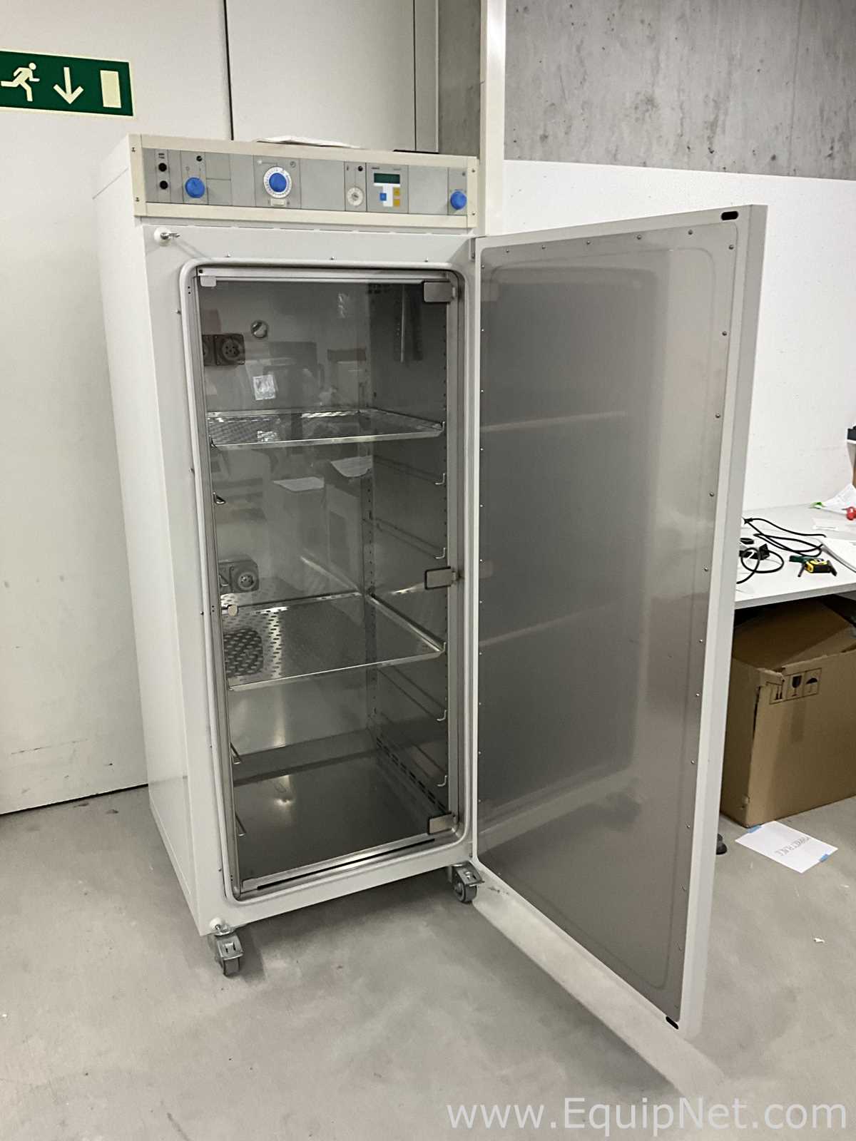 Incubadora Thermo Electron Corporation Heraeus B6420
