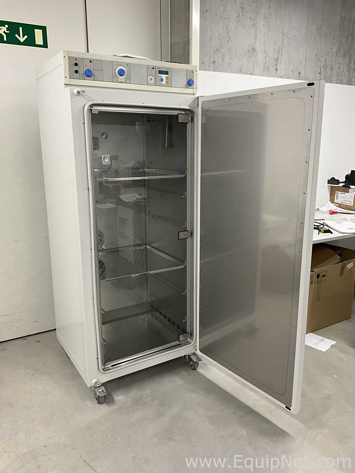 Incubadora Thermo Electron Corporation Heraeus B6420