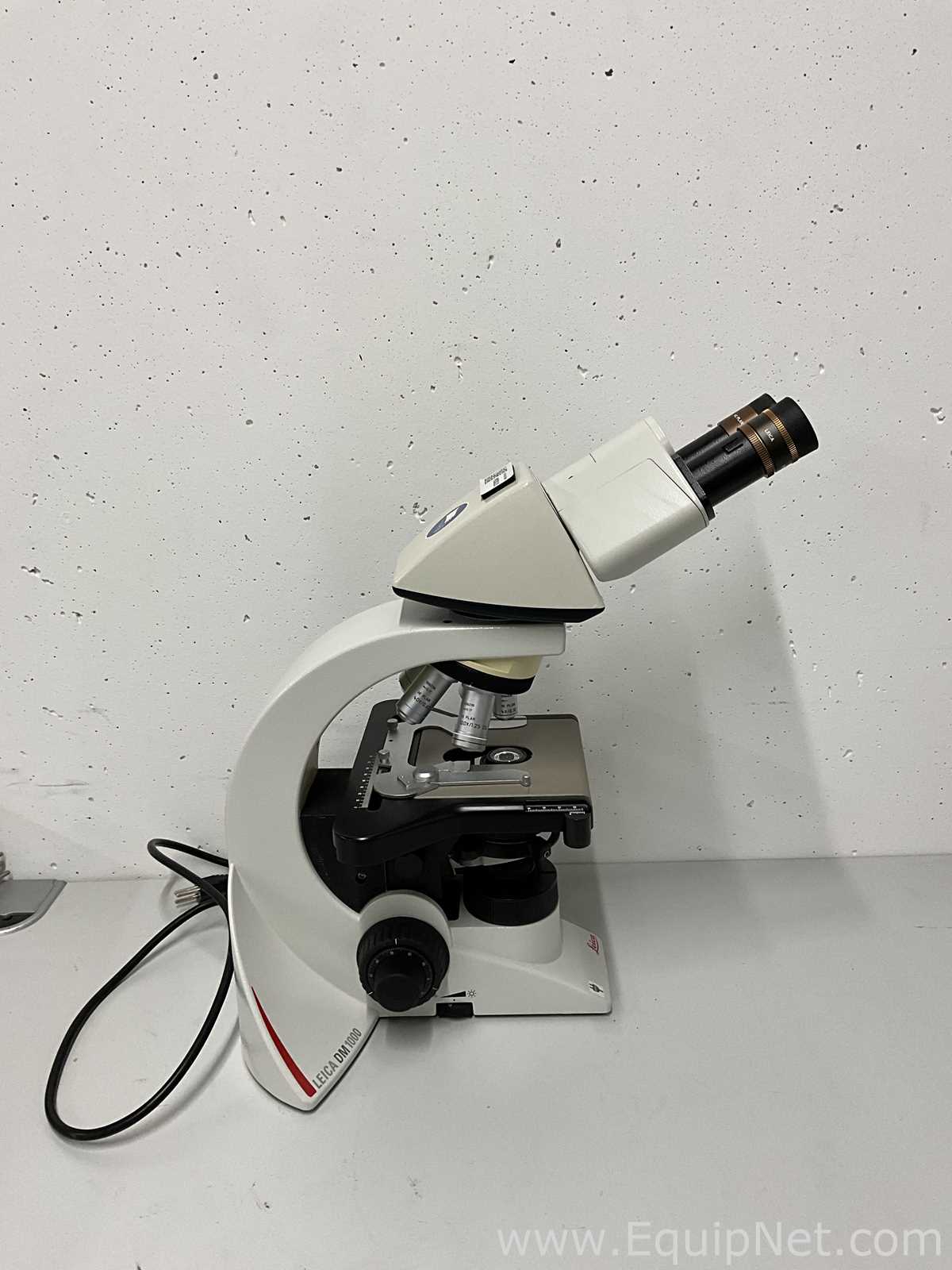 Leica DM1000 Optical Microscope