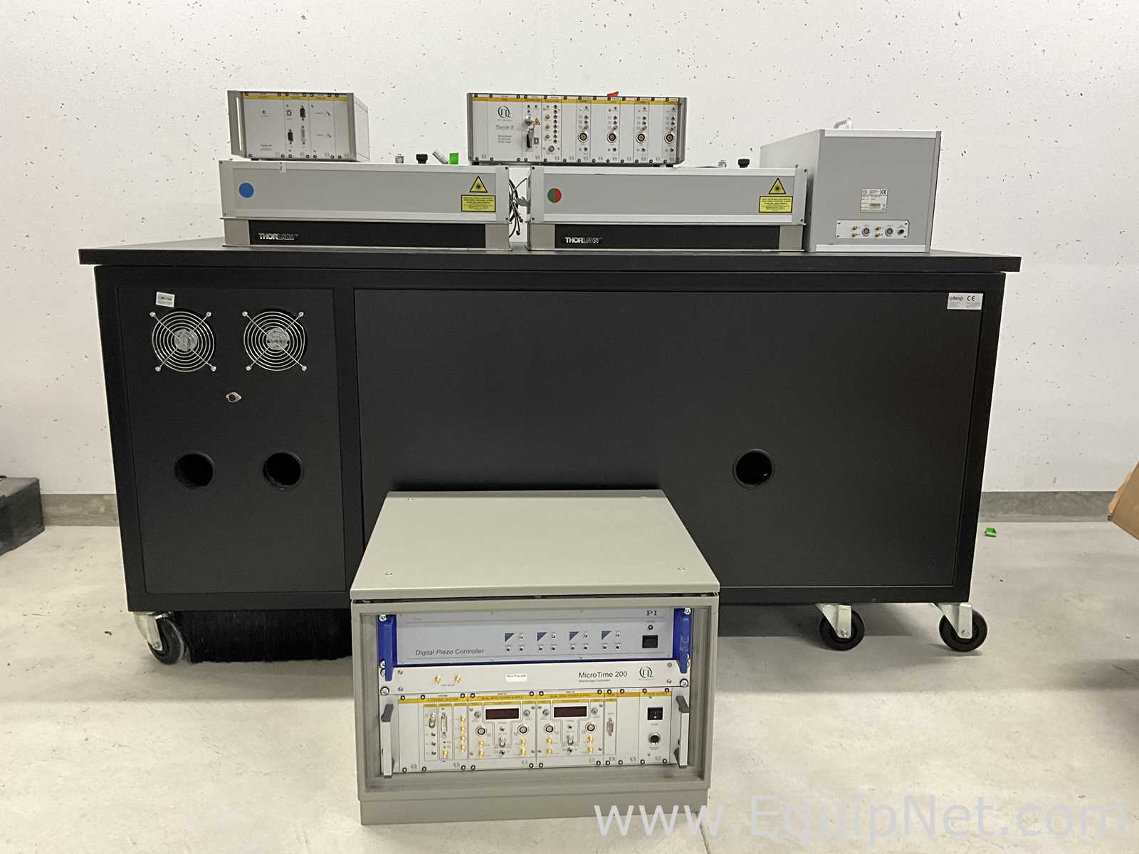 PicoQuant Sepia II PDL 828-L Multichannel Picosecond Diode Laser with MT200 Microscope Controller