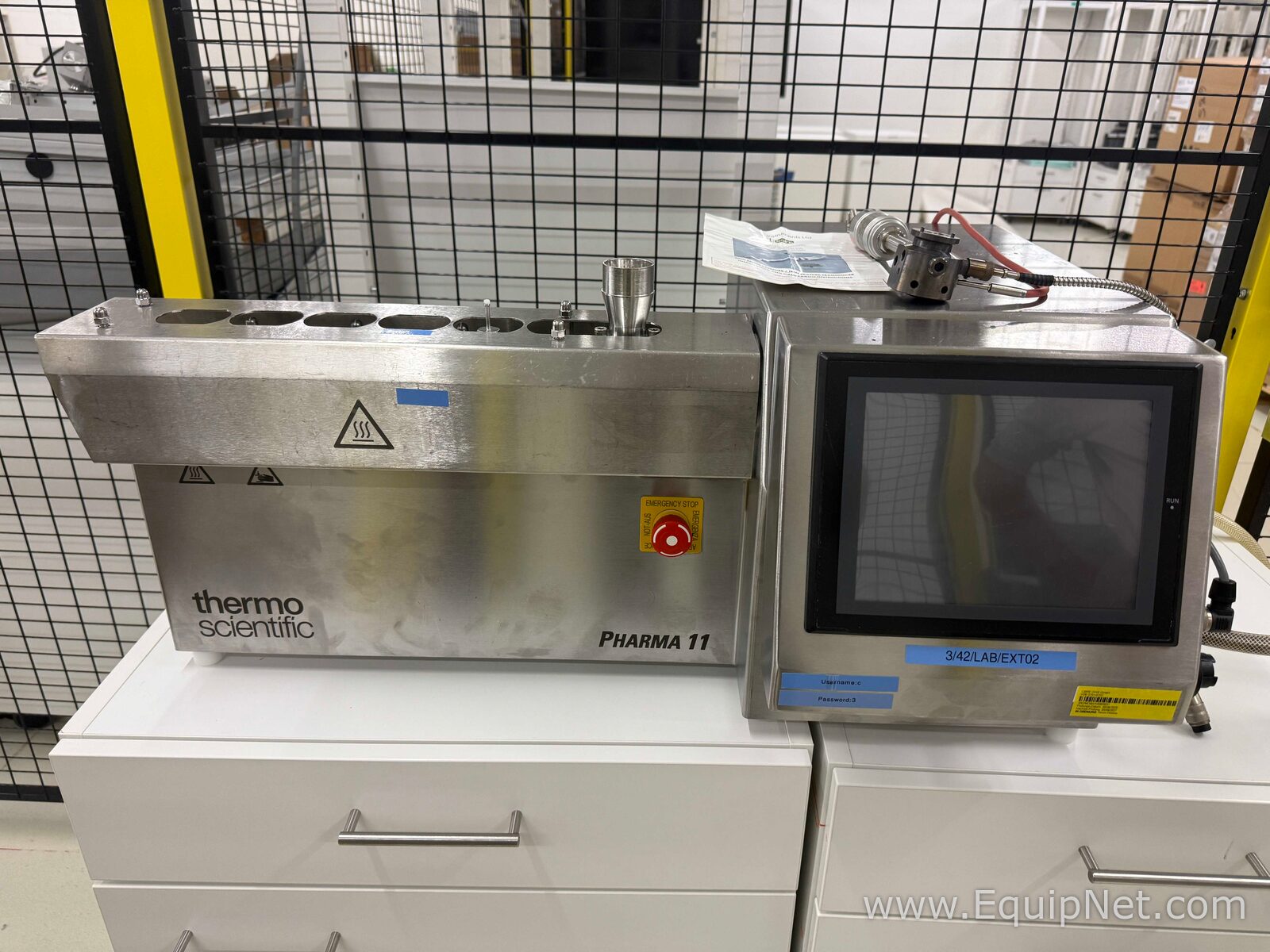 Thermo Fisher Pharma 11 HME Twin-Screw Extruder