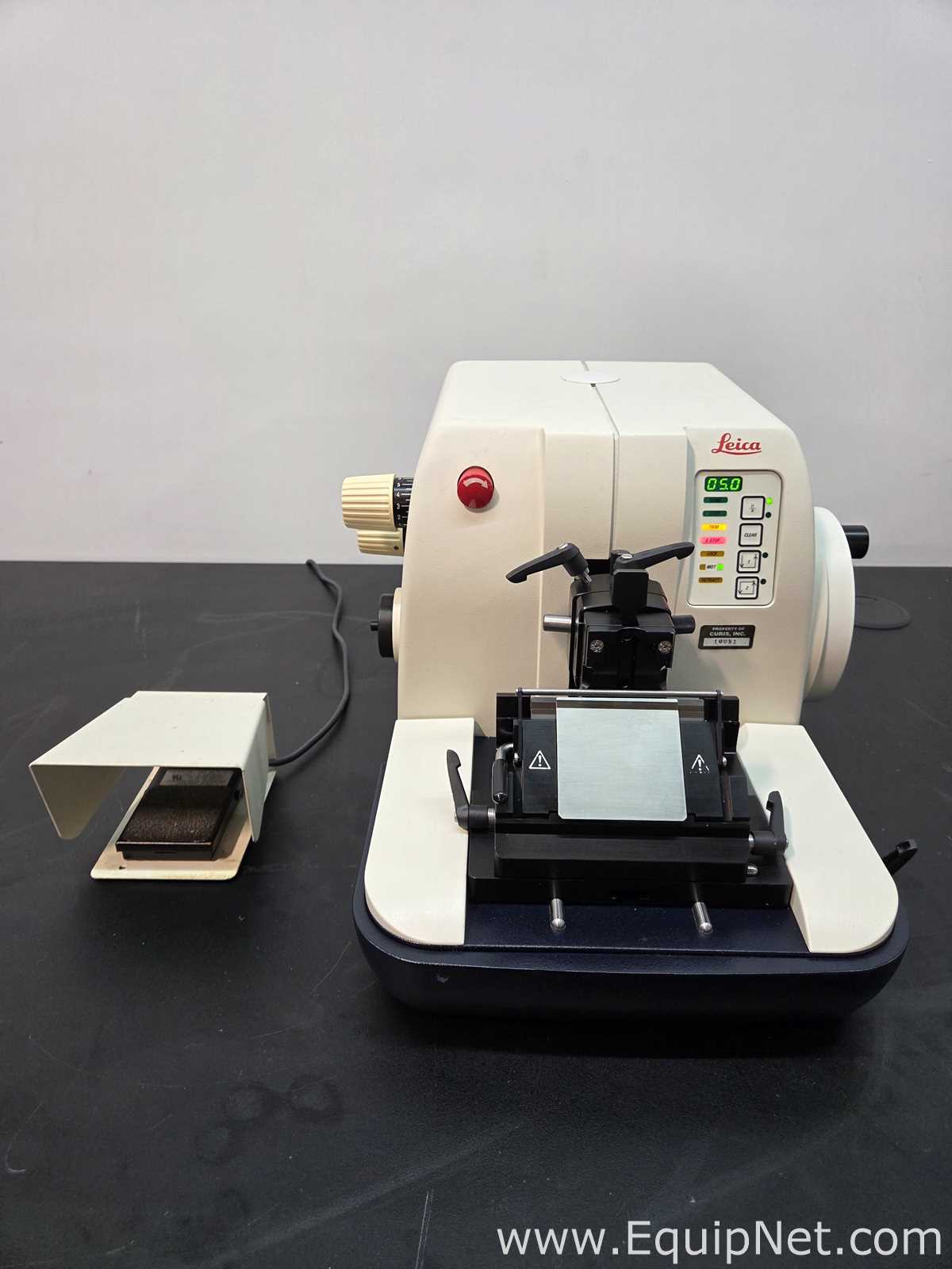 Micrótomo Leica RM 2155