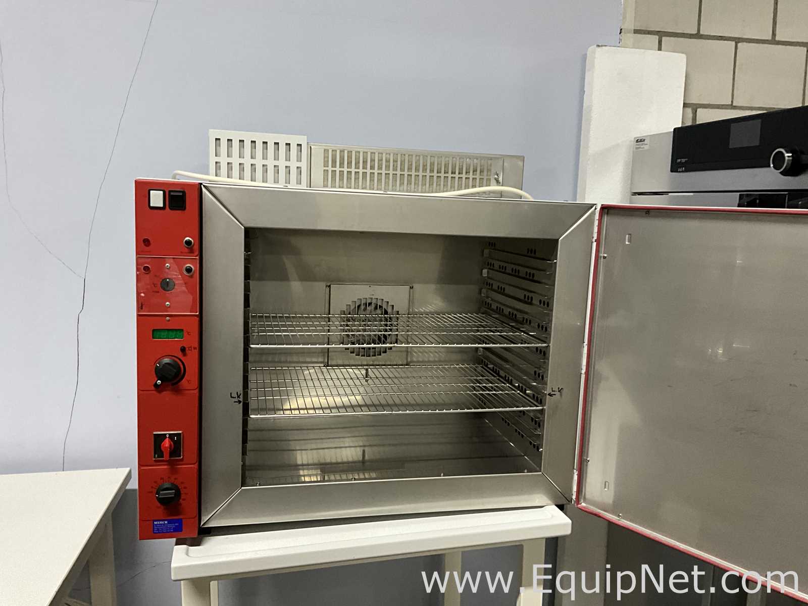 Binder FED 115 Laboratory Oven
