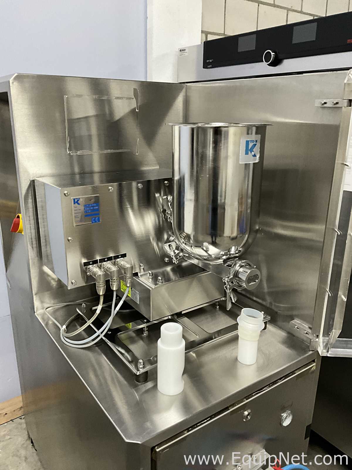 Compressora de Comprimidos Fette PKB3