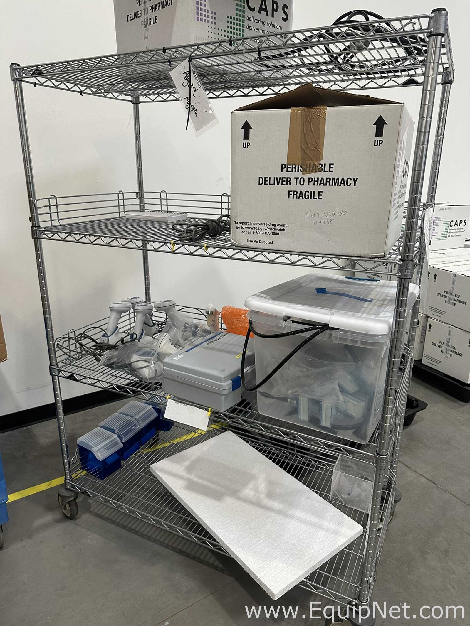 Los aus  Verschiedene Laborgeräte  