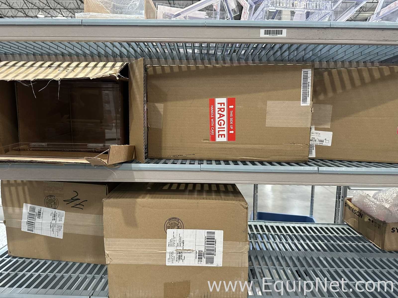 Los aus  Verschiedene Laborgeräte  