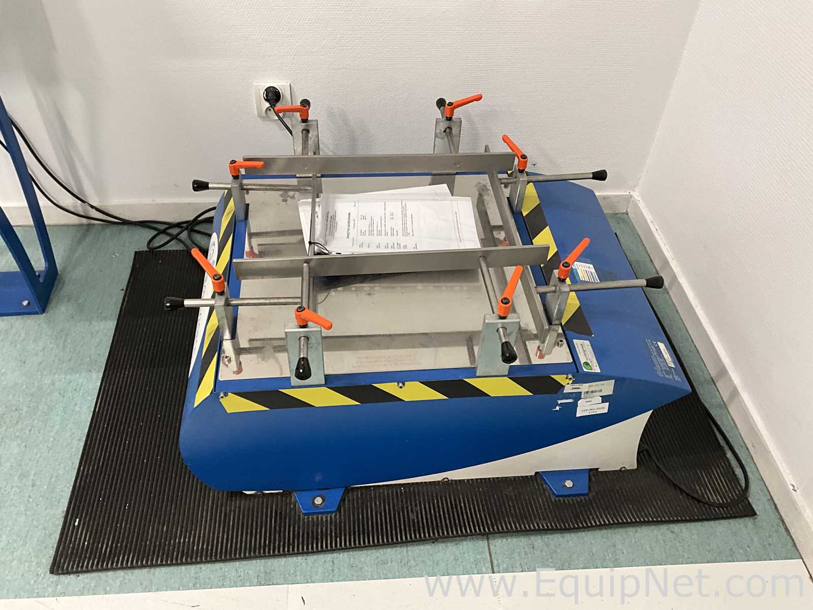 Regmed VMX-1100 Vibramax Package Shaker With Controller