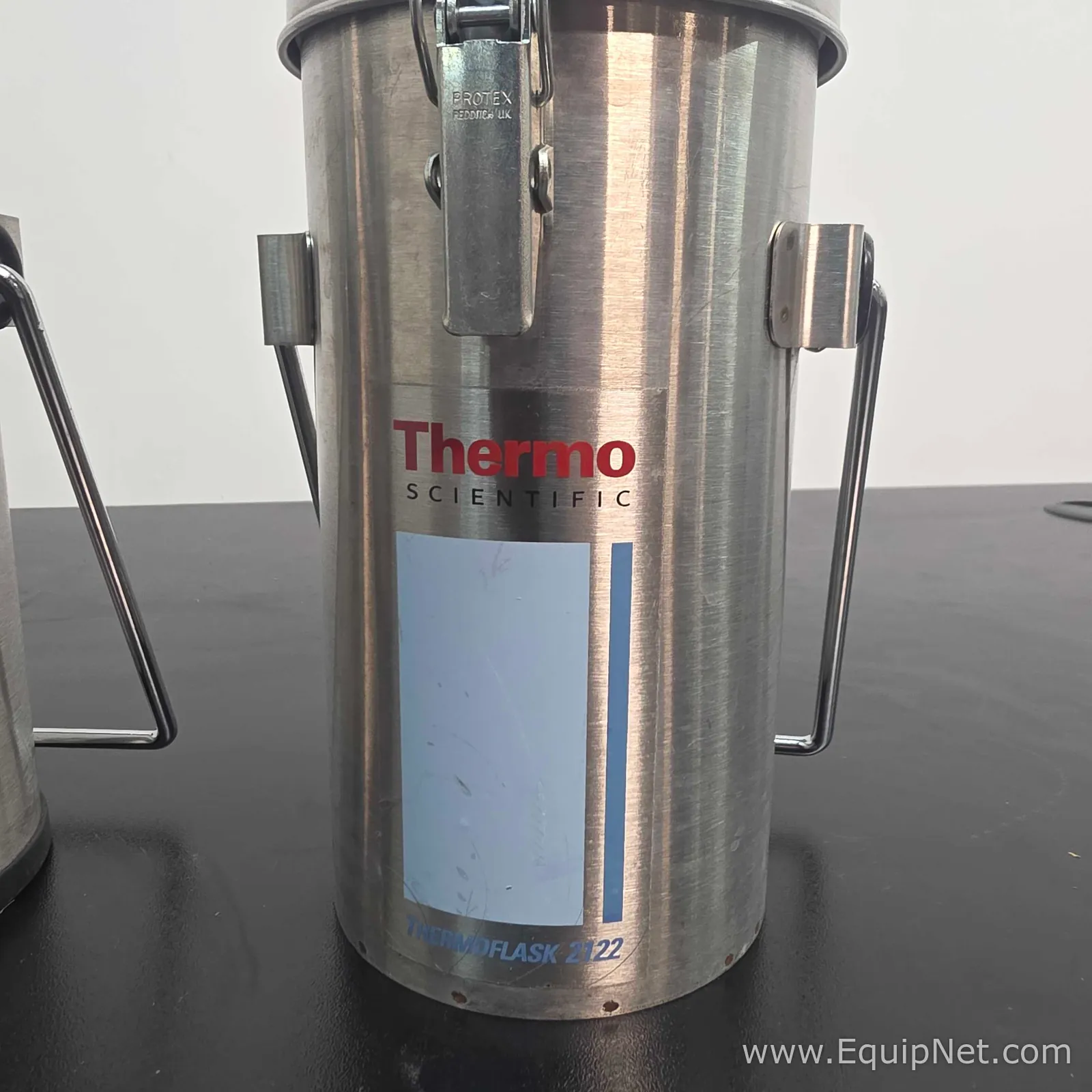 lote de  3 Equipamento de Apoio Criogênico Thermo Scientific ThernoFlask 2122
