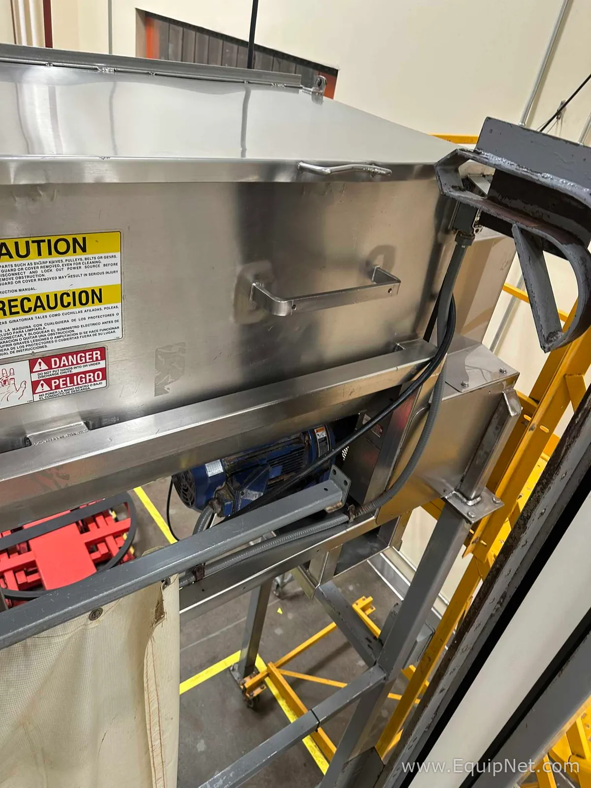 Integrated Stainless Ribbon Blender Mixer and Mettler Toledo Metal Detector Line