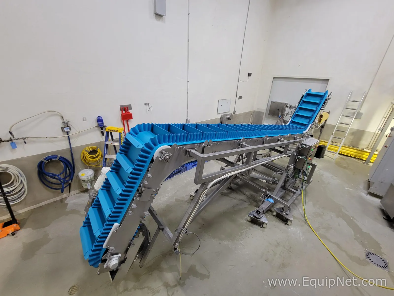 Unitrak KleanTrak Belt Conveyor Bucket Elevator