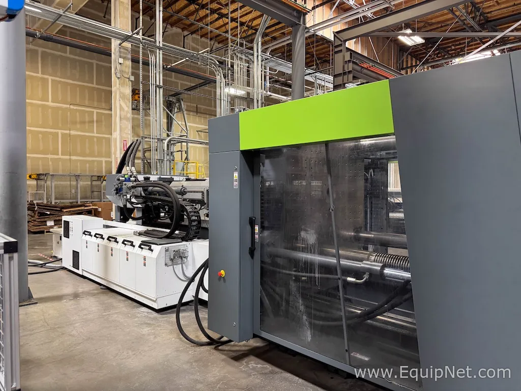 Engel t-win 8500 Injection Molder