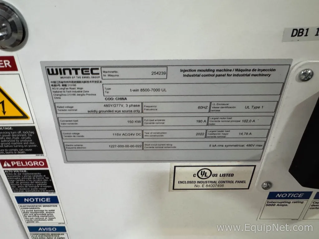 Engel t-win 8500 Injection Molder