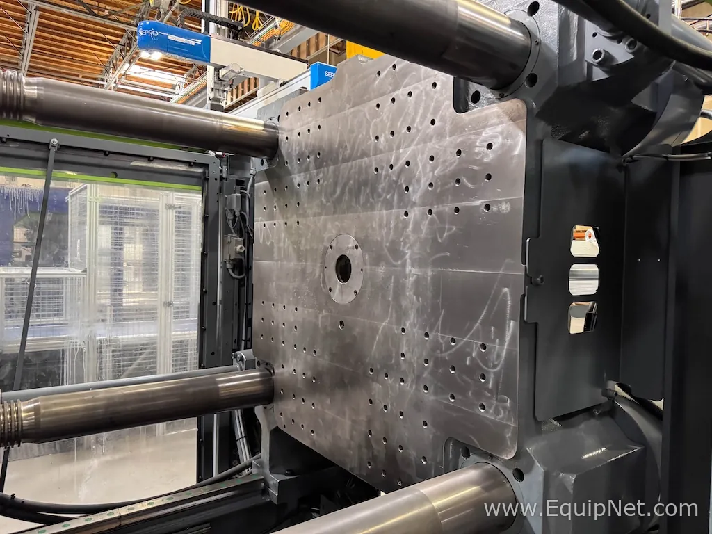 Engel t-win 8500 Injection Molder