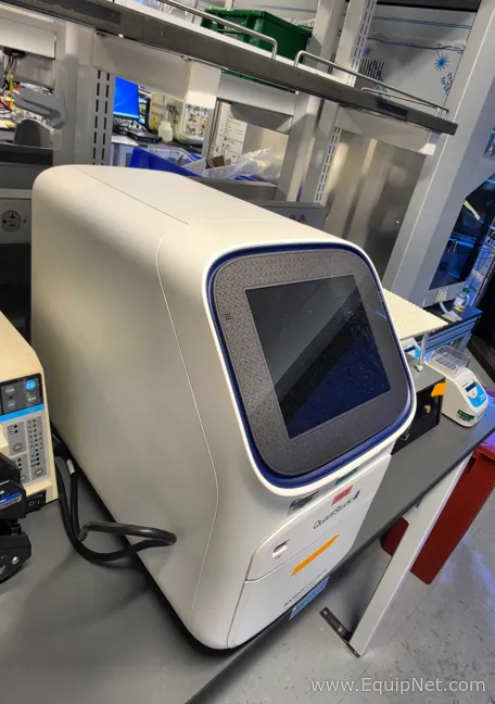 PCR e Termociclador Applied Biosystems QuantStudio 5