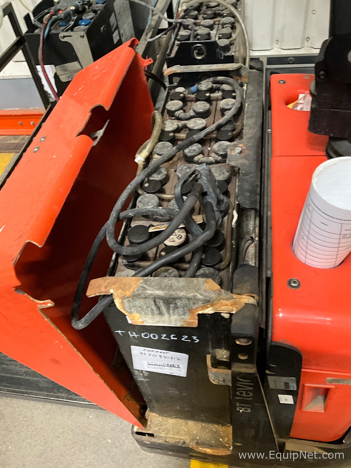 Toyota BT Staxio LPE200/6 Pallet Jack With Hawker Battery