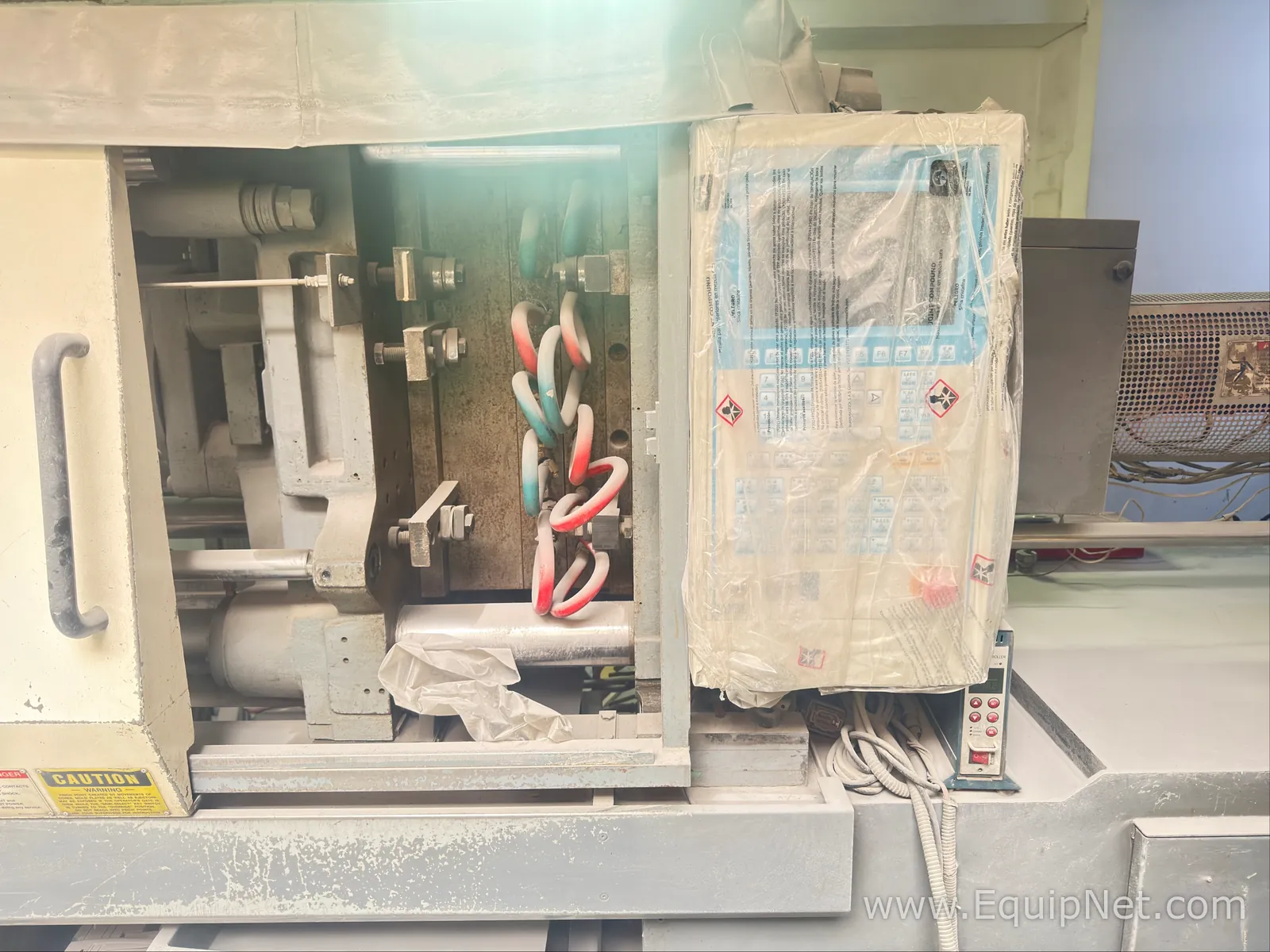 Nissei Plastic Industrial FN5000 Injection Machine