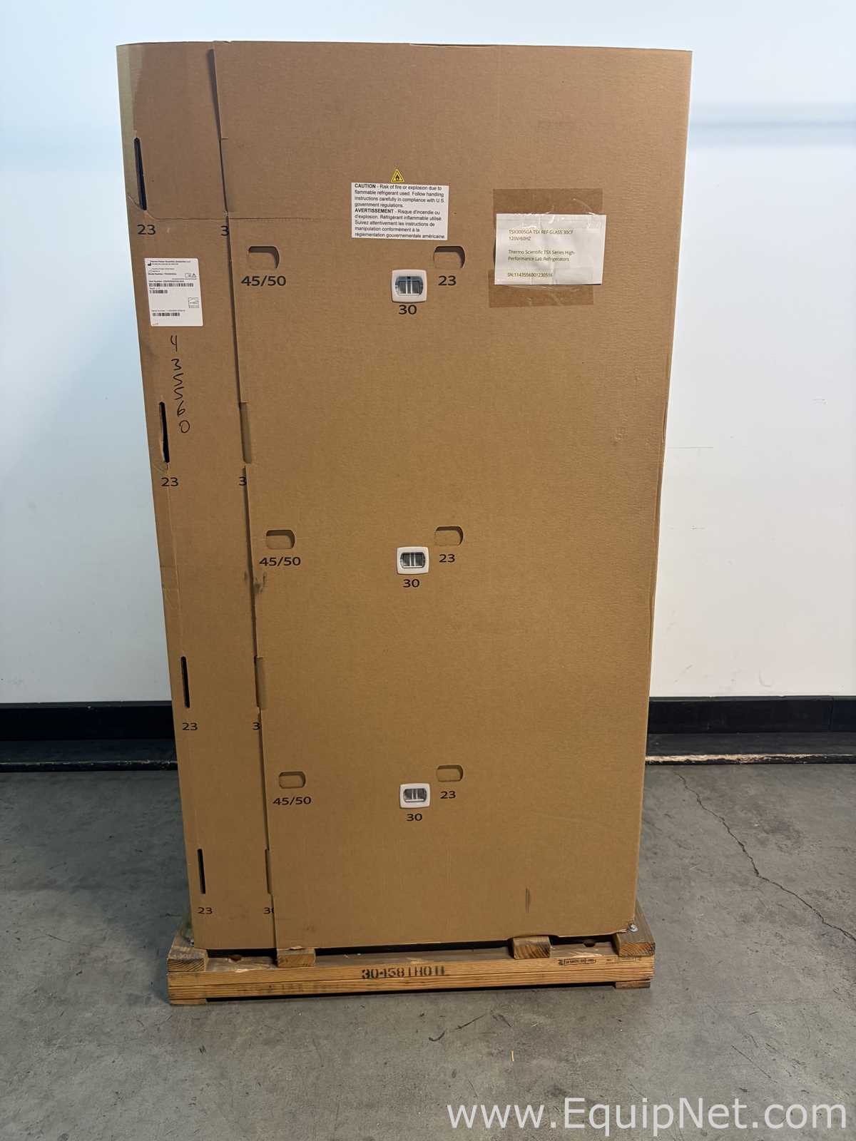 Unidade de Refrigeração Thermo Scientific TSX3005GA. Sem Uso