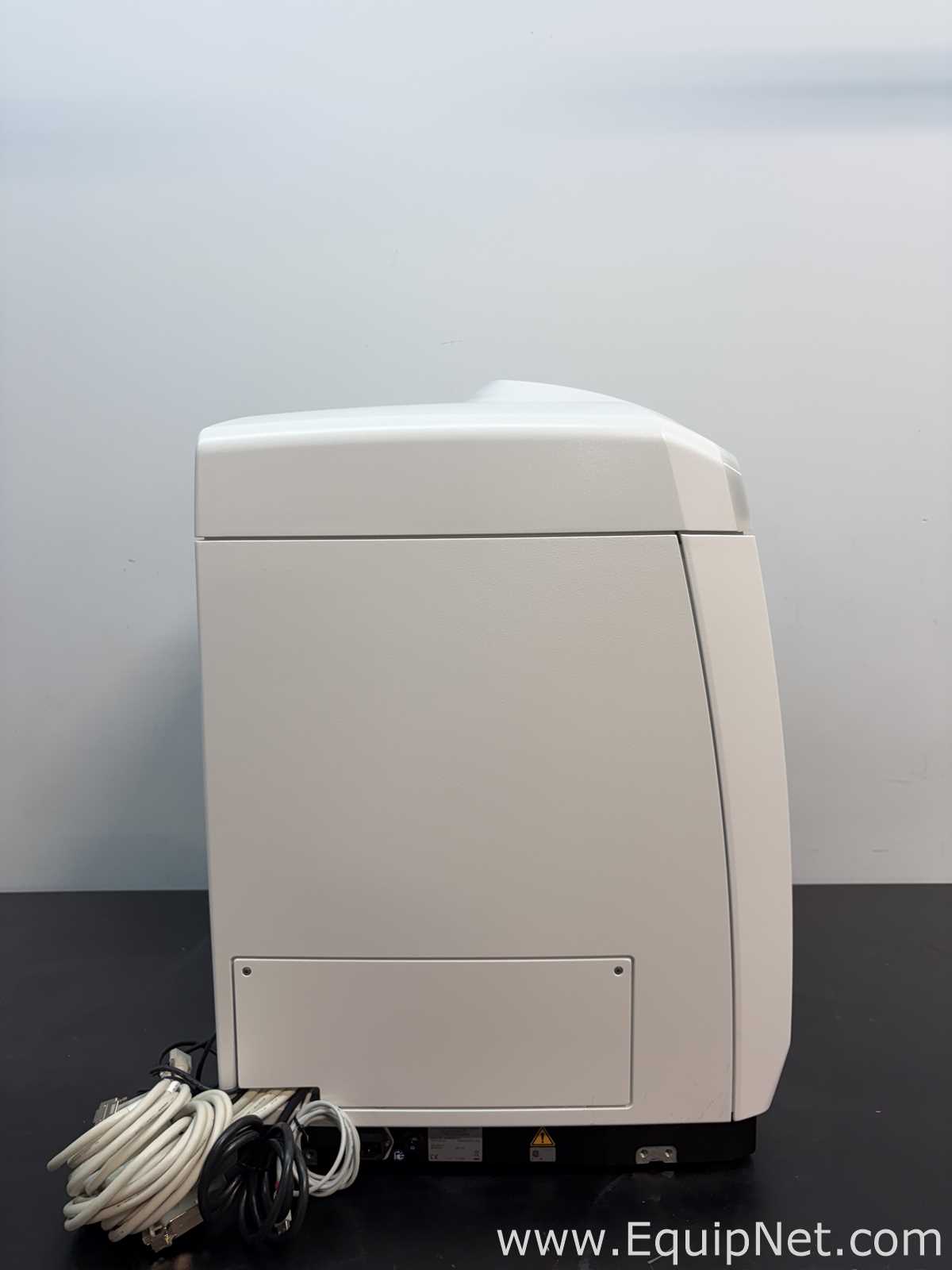 Zeiss Axio Scan Z1 High-Throughput Automated Digital Slide Scanner With Powervar ABCE1442-11 UPS