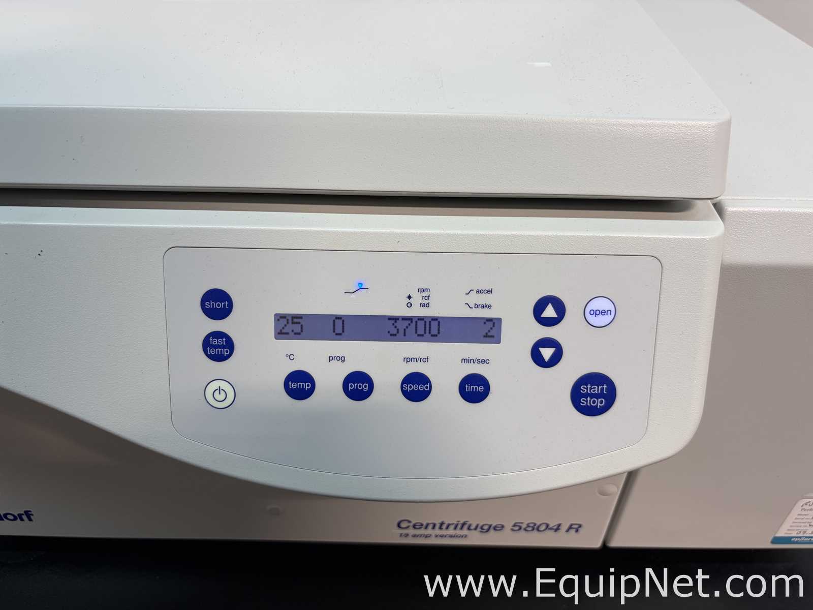 Centrífuga para laboratorio Eppendorf 5804R