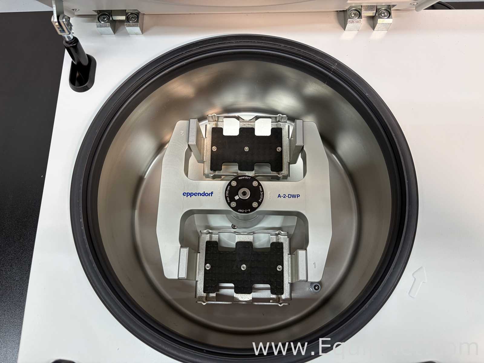 Centrífuga para laboratorio Eppendorf 5804R