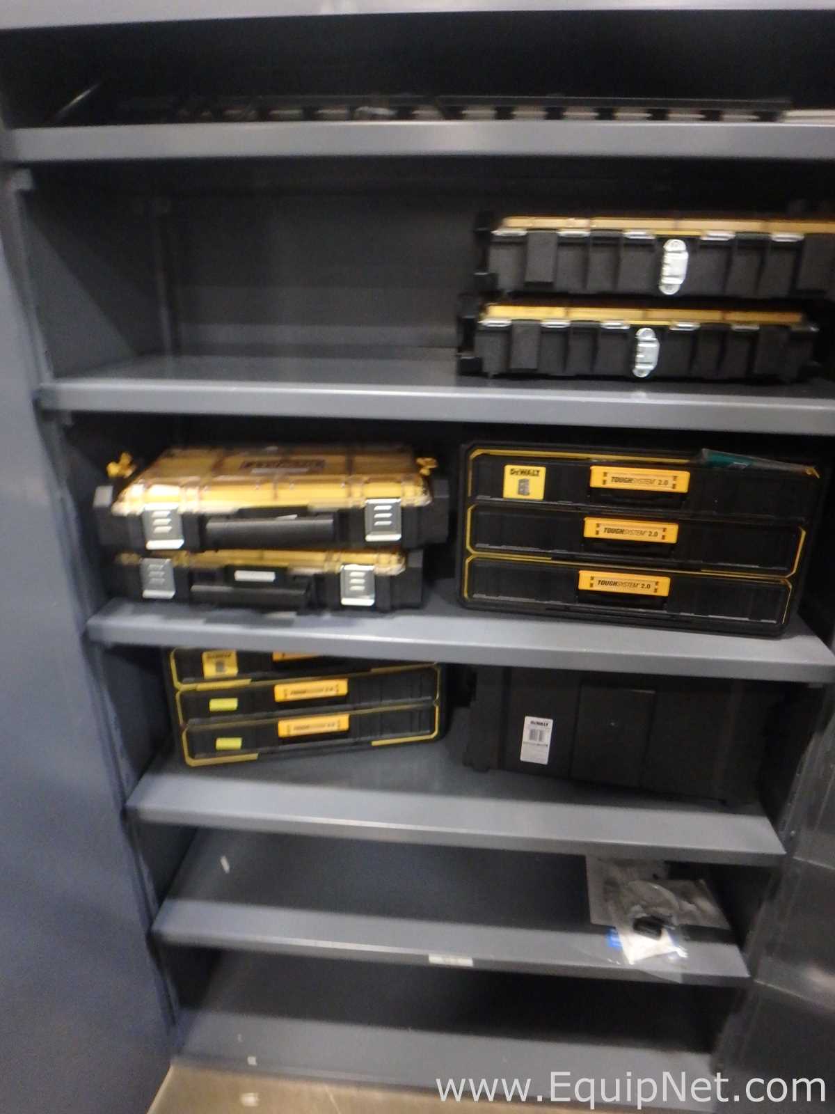 Línea de Lote de 2 Gabinete de Almacenamiento Uline 