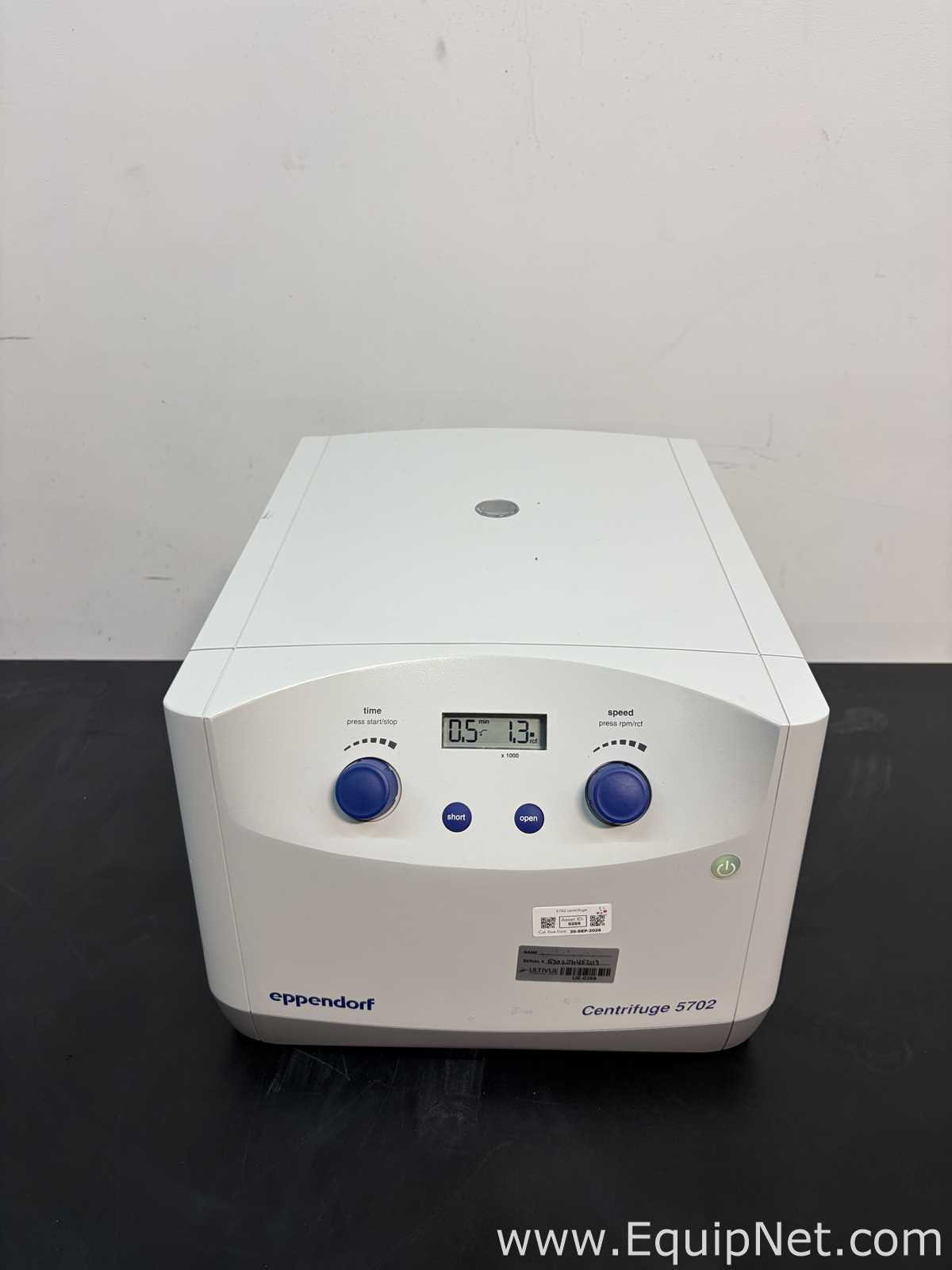 Los aus 2 Laborzentrifuge Eppendorf 5702