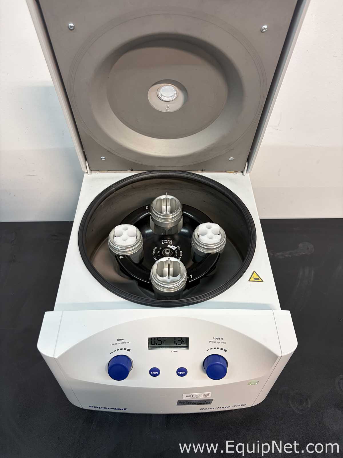 Los aus 2 Laborzentrifuge Eppendorf 5702
