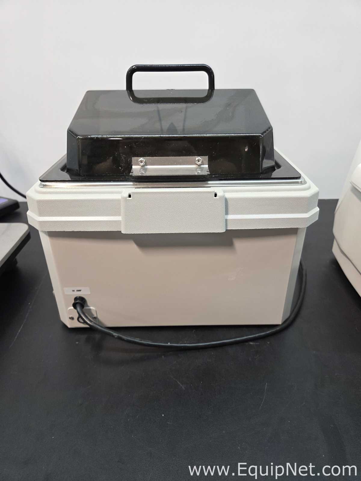 Lote de 3 Equipos Diversos de Laboratorio  