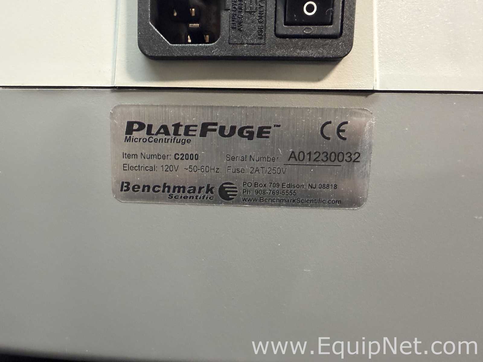 Los aus 2 Laborzentrifuge Benchmark Scientific Inc. C2000 PlateFuge