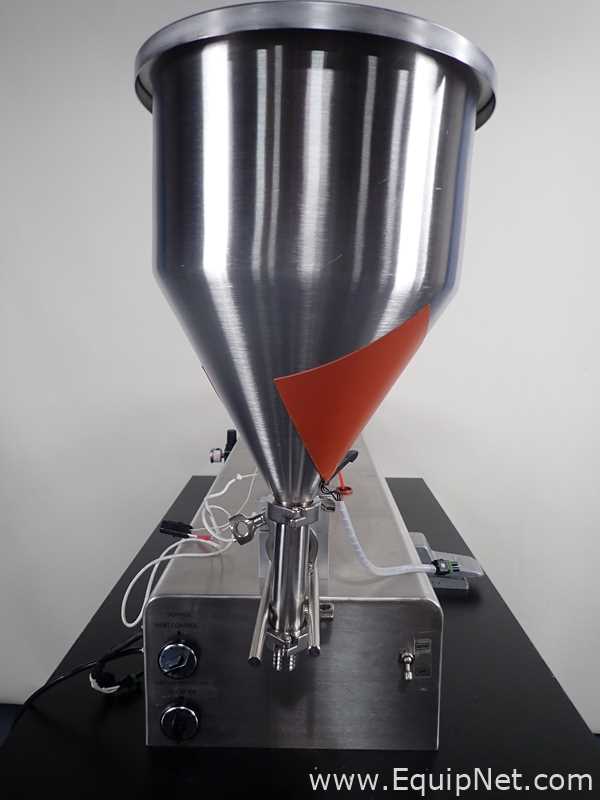 Llenadora de Mesa Accutek Packaging Equipment Co. Inc. SVF1-8