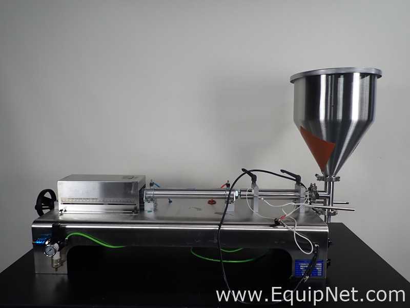 Llenadora de Mesa Accutek Packaging Equipment Co. Inc. SVF1-8