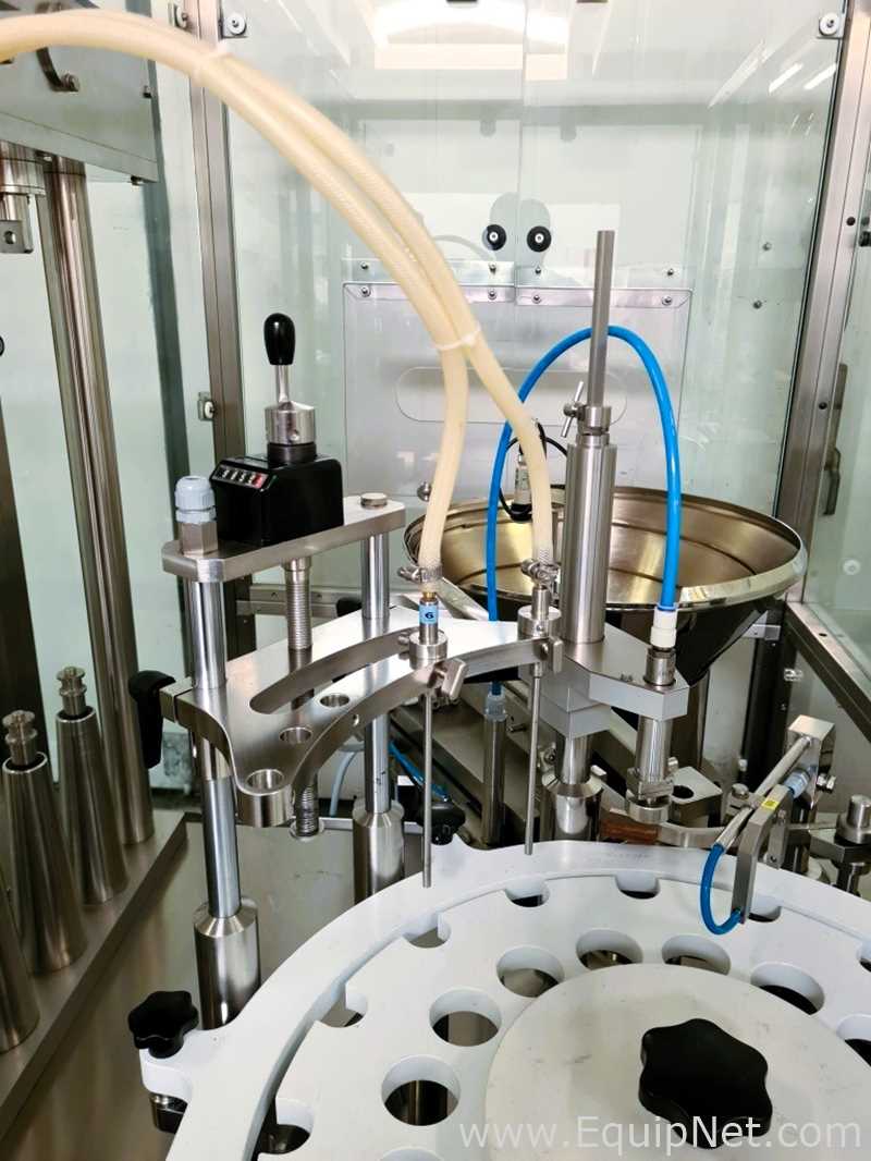 Combinação Envasadora-Tampadora Monobloco  IMA FARMOMAC F97