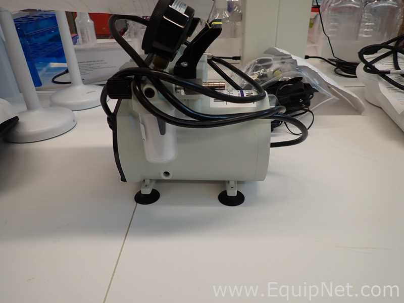Welch 2522Z-01 Vacuum Pump