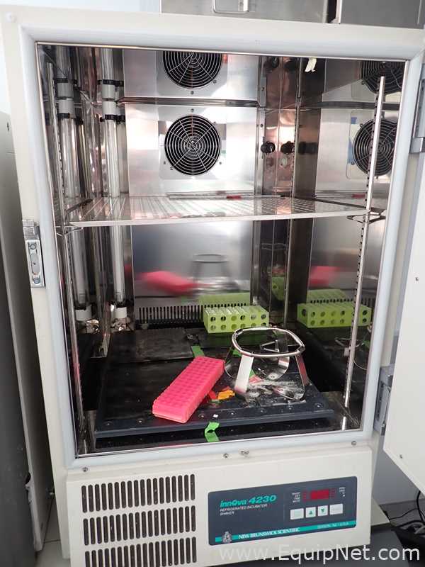 New Brunswick Scientific Innova 4230 Refrigerated Incubator Shaker