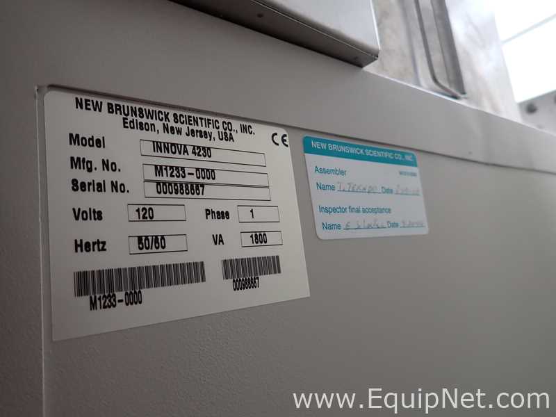 New Brunswick Scientific Innova 4230 Refrigerated Incubator Shaker