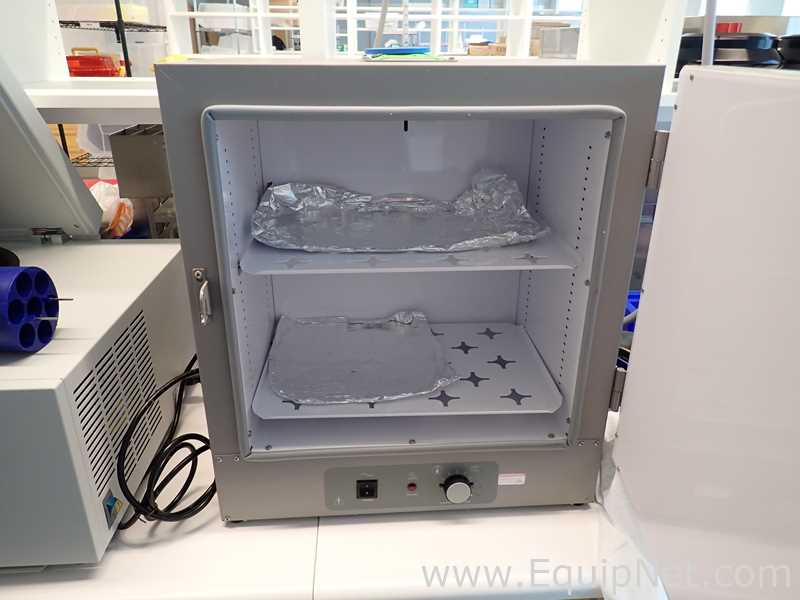VWR 1510E Incubator
