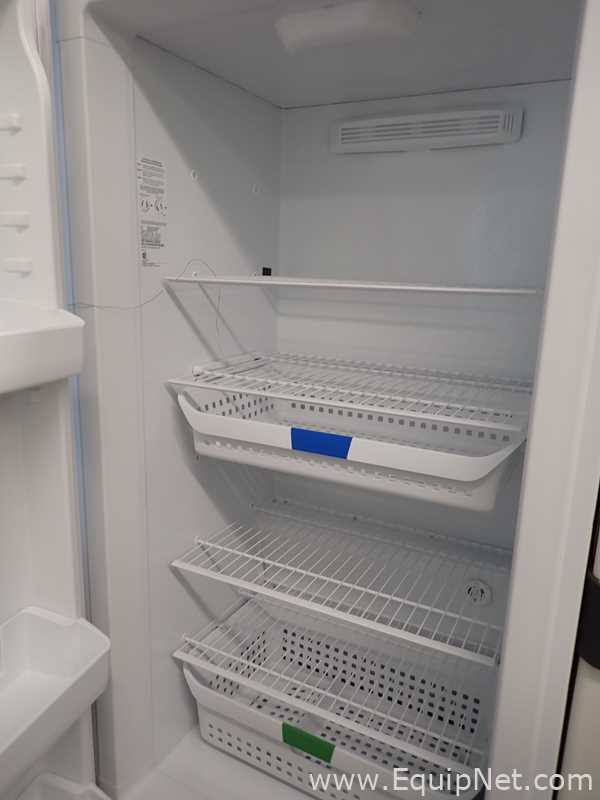 Frigidaire FFVU21F4QWB Freezer