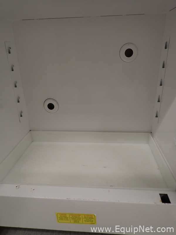 Lote de 2 Gabinetes de Almacenamiento de Inflamables JustRite Requisitos de aire 7 GALS.  7 Galones