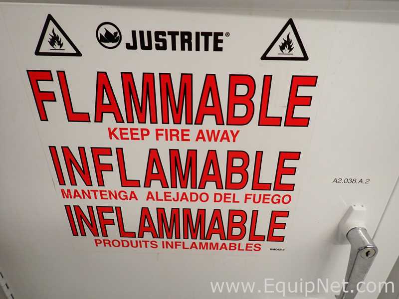 Lote de 2 Gabinetes de Almacenamiento de Inflamables JustRite Requisitos de aire 7 GALS