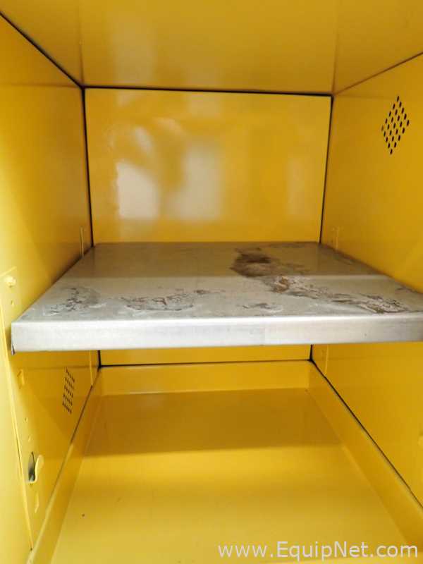 Gabinete de Almacenamiento de Inflamables Eagle Manufacturing Co Requisitos de aire 4 GALS