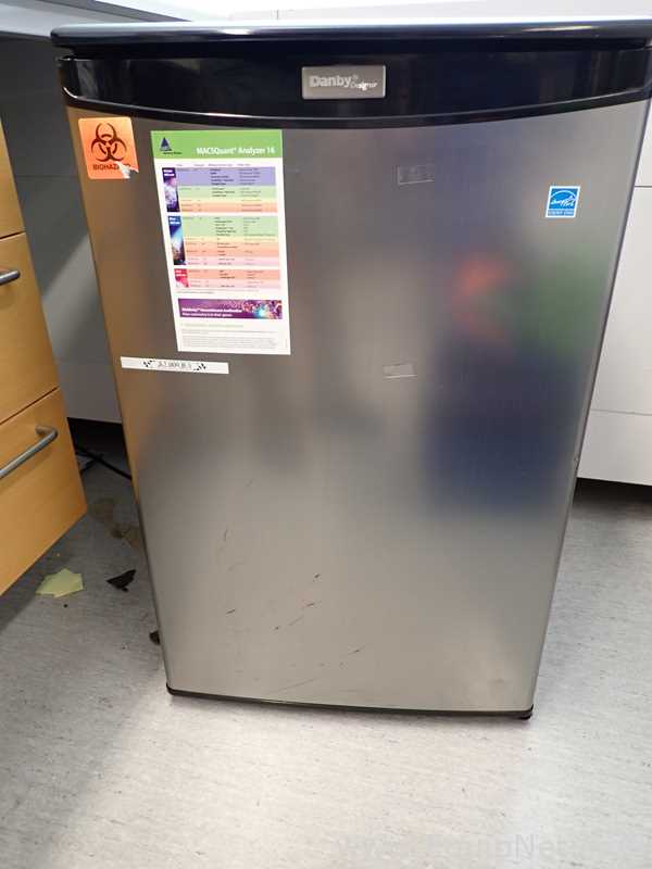 Danby DAR044A5BSLDD Refrigerator