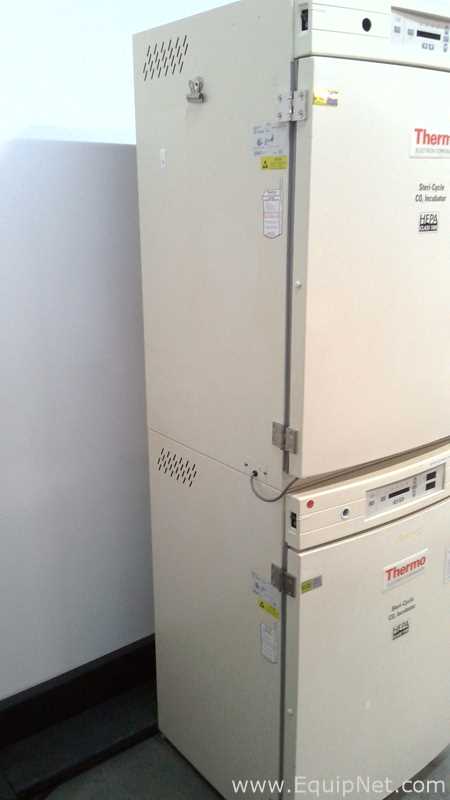 Thermo Electron Corporation 370 Steri-Cycle CO2 Double Stack Incubators