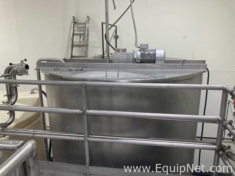 Approximately 3200 Gallon Stainless Steel Mixing Tank